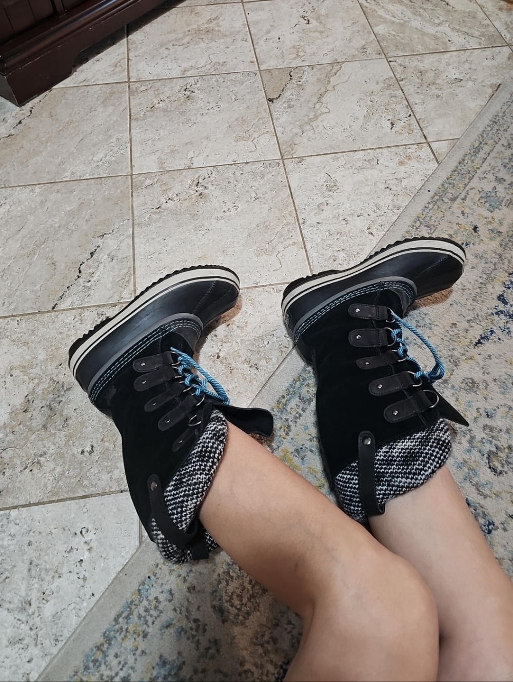 Sorel Joan of Arctic Knit Boots Size 7.5